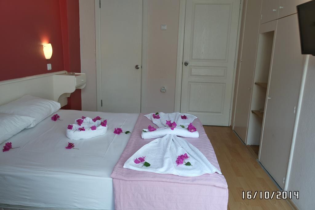 Villa Dedem Hotel Foca Room photo