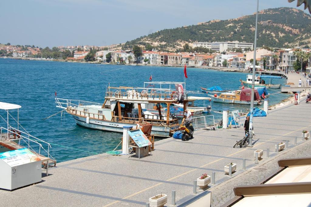 Villa Dedem Hotel Foca Exterior photo